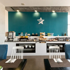 Admiral Hotel Arena питание