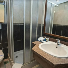 Отель SUNRISE Garden Beach Resort & Spa - All Inclusive Египет, Хургада - 9 отзывов об отеле, цены и фото номеров - забронировать отель SUNRISE Garden Beach Resort & Spa - All Inclusive онлайн ванная фото 2