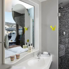 25hours Hotel Zürich West 4* Люкс Haeberli с различными типами кроватей