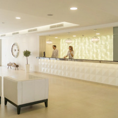 Отель Tomir Portals Suites интерьер отеля