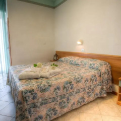 Hotel Tabor Римини комната для гостей