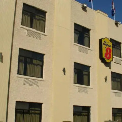 Отель Super 8 Jamaica США, Нью-Йорк - 1 отзыв об отеле, цены и фото номеров - забронировать отель Super 8 Jamaica онлайн вид на фасад фото 2