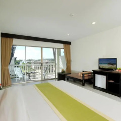 Отель Kata Sea Breeze Resort 3* Улучшенный номер с разными типами кроватей фото 2