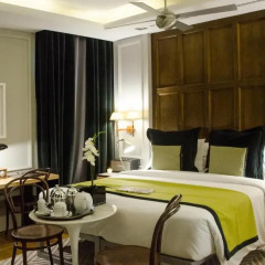 Отель Browns Central 4* Улучшенный номер