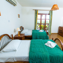 Отель Z and X Holiday Villas комната для гостей