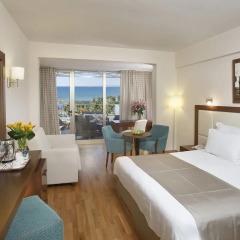 Golden Tulip Golden Bay Beach Hotel Ларнака комната для гостей фото 2