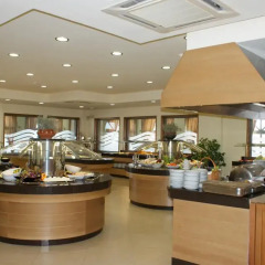 Europa Beach Hotel Гувес гостиничный бар фото 2