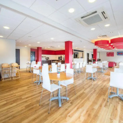 Отель Travelodge Liverpool Central The Strand гостиничный бар