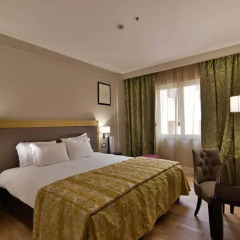 Grand Hotel Yerevan 5* Номер Делюкс с различными типами кроватей
