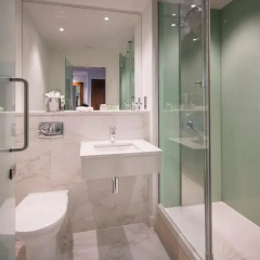 Отель Great Cumberland Place 5* Улучшенный семейный номер с различными типами кроватей фото 2