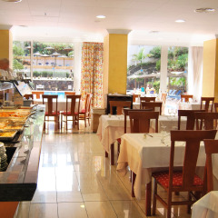 Отель Blue Sea Puerto Resort Испания, Пуэрто-де-ла-Круc - отзывы, цены и фото номеров - забронировать отель Blue Sea Puerto Resort онлайн питание