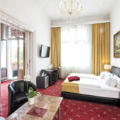 Hotel California Kurfürstendamm 35 4* Полулюкс с двуспальной кроватью