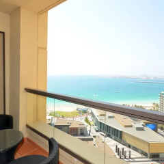 Отель Vacation Holiday Homes - Jumeirah Beach Residences балкон