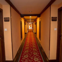 Отель The Fulbari Resort & Spa Непал, Покхара - отзывы, цены и фото номеров - забронировать отель The Fulbari Resort & Spa онлайн интерьер отеля
