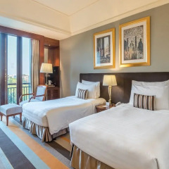 Chatrium Hotel Royal Lake Yangon 5* Улучшенный номер с различными типами кроватей