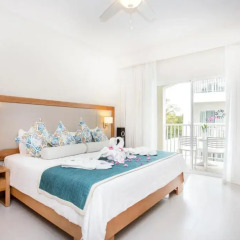 Отель Be Live Collection Punta Cana - All Inclusive 3* Номер Делюкс улучшенный Swim up с различными типами кроватей фото 4