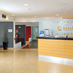 Отель AS Hoteles Porta Catalana Агульяна интерьер отеля
