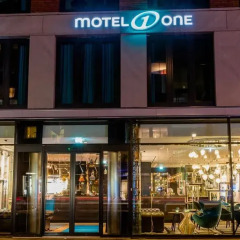 Отель Motel One Amsterdam Waterlooplein вид на фасад фото 2