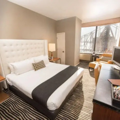 Bentley Hotel 4* Семейный номер Делюкс двуспальная кровать