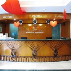 Golden Peak Hotel & Suites интерьер отеля