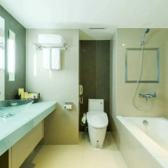 Отель Executive Club At Windsor Бангкок ванная