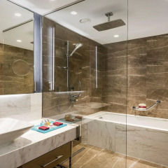 Crowne Plaza Istanbul Florya Турция, Стамбул - 3 отзыва об отеле, цены и фото номеров - забронировать отель Crowne Plaza Istanbul Florya онлайн ванная фото 2