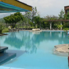 Отель The Fulbari Resort & Spa Непал, Покхара - отзывы, цены и фото номеров - забронировать отель The Fulbari Resort & Spa онлайн бассейн фото 3
