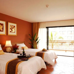 Отель Naithonburi Beach Resort Phuket 4* Улучшенный номер с различными типами кроватей фото 2