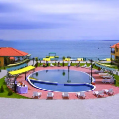 Отель Best Western Bohemian Resort (Севан) бассейн фото 2