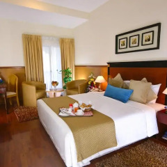 Landmark Plaza Hotel комната для гостей фото 2