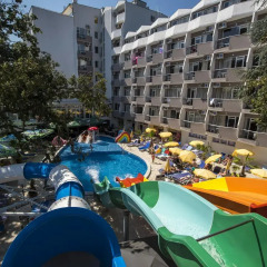 Prestige Deluxe Hotel Aquapark Club бассейн