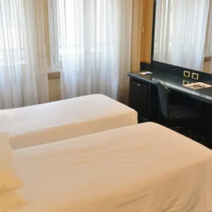 Отель IH Hotels Milano Ambasciatori 4* Стандартный номер с различными типами кроватей фото 5
