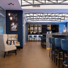 Гостиница DoubleTree by Hilton Moscow — Vnukovo Airport гостиничный бар фото 2
