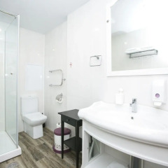 Hotel BoogelWoogel Bar Роза Хутор ванная