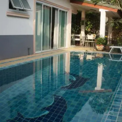 Отель 3-Bedroom Villa - Jomtien Beach бассейн
