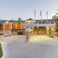 Отель Comfort Inn & Suites Durango вид на фасад фото 2