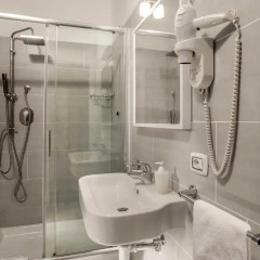 Отель Domus Liberius - Rome Town House 2* Улучшенный номер с различными типами кроватей фото 12
