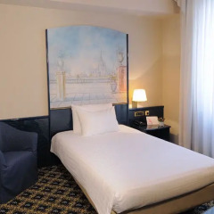 Отель IH Hotels Milano Ambasciatori 4* Стандартный номер с различными типами кроватей фото 3