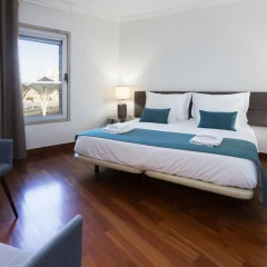 Апартаменты Apt in Lisbon Oriente 25 Apartments - Parque das Nações Семейные апартаменты с двуспальной кроватью