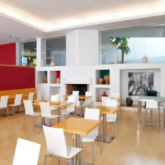 Отель AS Hoteles Porta Catalana Агульяна развлечения