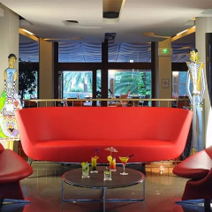 Отель Holiday Inn Cannes гостиничный бар