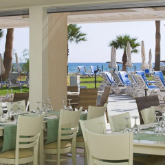 Golden Tulip Golden Bay Beach Hotel Ларнака бассейн фото 5
