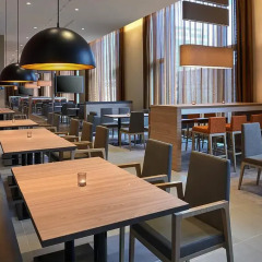 Отель Hampton By Hilton Berlin City Centre Alexanderplatz гостиничный бар