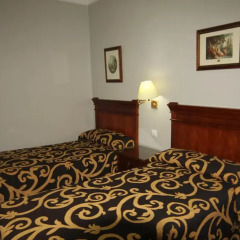 Отель Hostal Roma Стандартный номер с различными типами кроватей фото 3