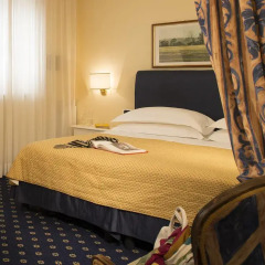 Napoleon Hotel 4* Улучшенный номер с различными типами кроватей фото 9