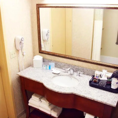 Отель Hampton Inn & Suites Los Angeles Burbank Airport 3* Студия