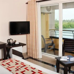 Отель Choy's Waterfront Residence 3* Улучшенный номер с различными типами кроватей фото 4