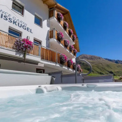Отель Residence Weisskugel Langtaufers Südtirol Горнолыжный курорт Ортлер бассейн