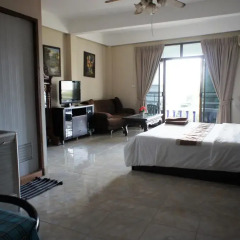 River Hotel Улучшенный номер фото 5