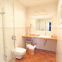 Отель Castle Square Apartment Польша, Варшава - отзывы, цены и фото номеров - забронировать отель Castle Square Apartment онлайн ванная